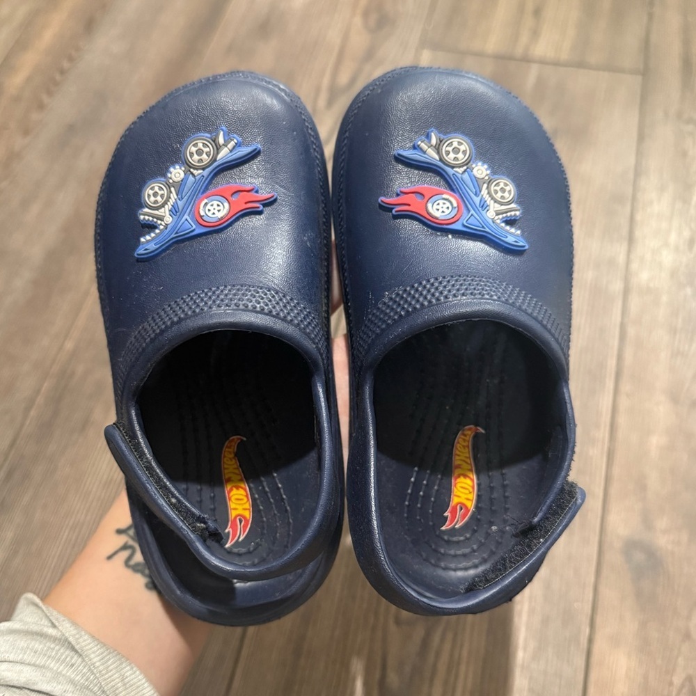 Hot Wheels Kids Navy Clog Sandals | Size 6 | Lightweight Slip-On Water Shoes